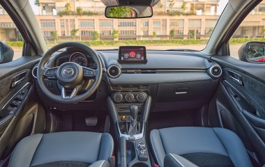 Đánh giá chi tiết Mazda 2 2020